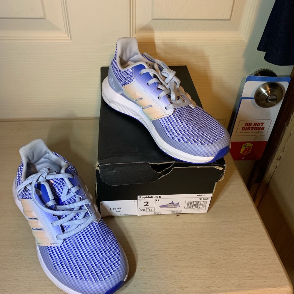 Girls  sneakers
